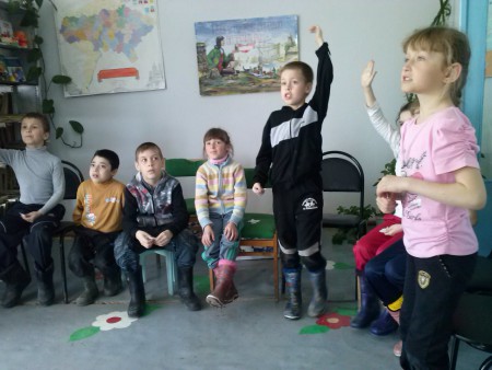 Знатоки в библиотеке